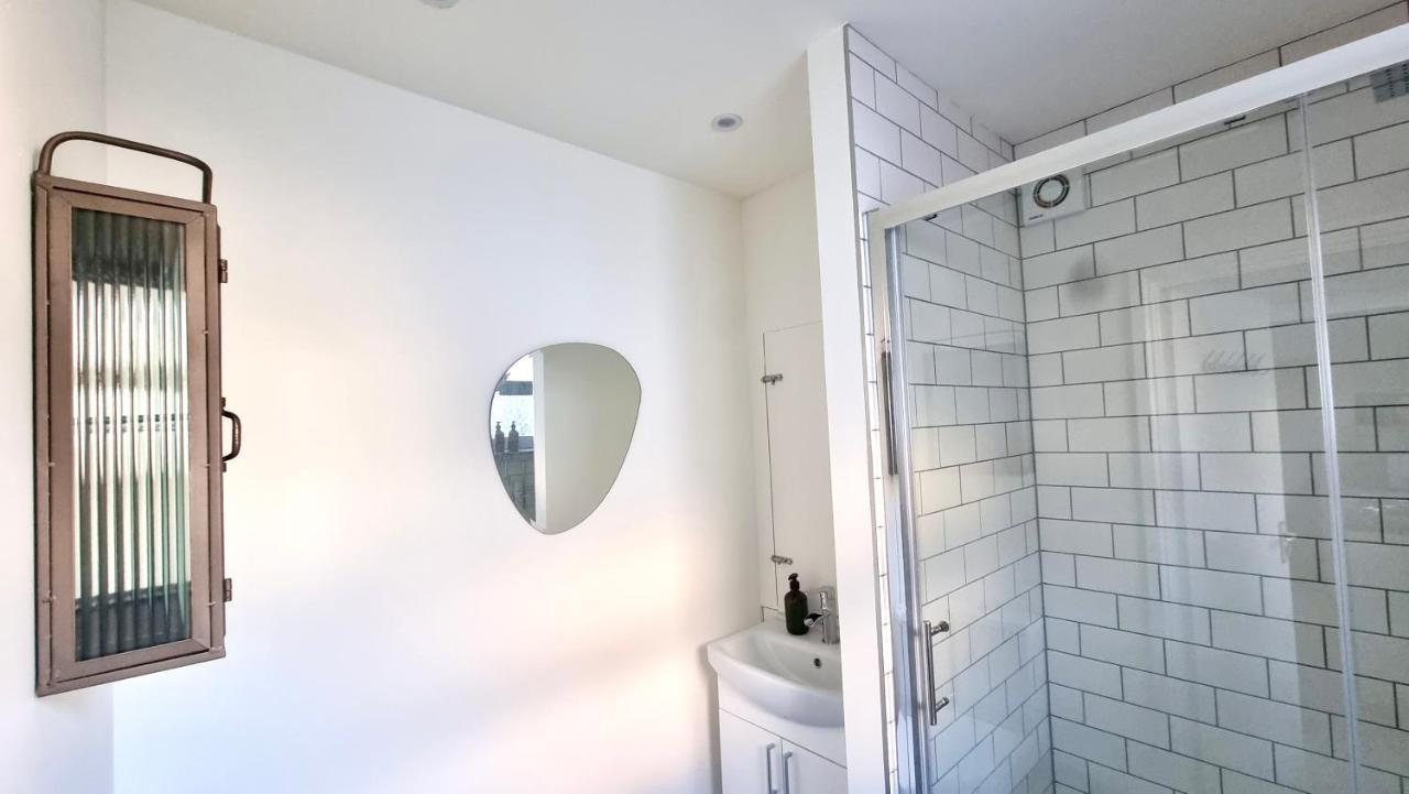 No.71 By Switchback Stays Cardiff Extérieur photo
